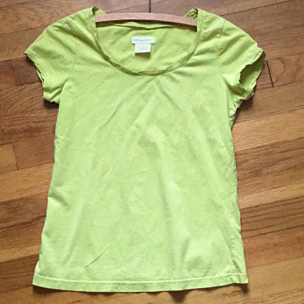Green cotton t-shirt with neck and arm detail